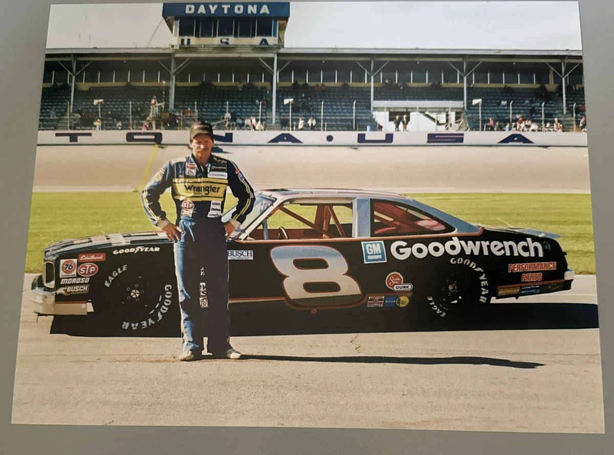 デイル アンハート シニア NASCAR 直筆サイン入り写真(紙) 【公式通販】