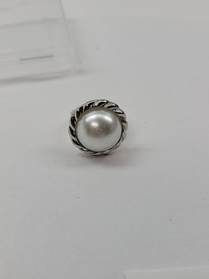 Faux Pearl Silver Tone Fashion Ring Size 6 