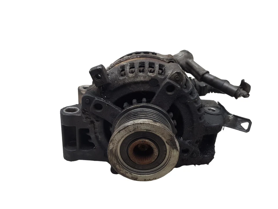 TOYOTA RAV 4 Alternator 2231 Diesel 2006 2AD-FTV 27060-26030 - Image 3 of 4