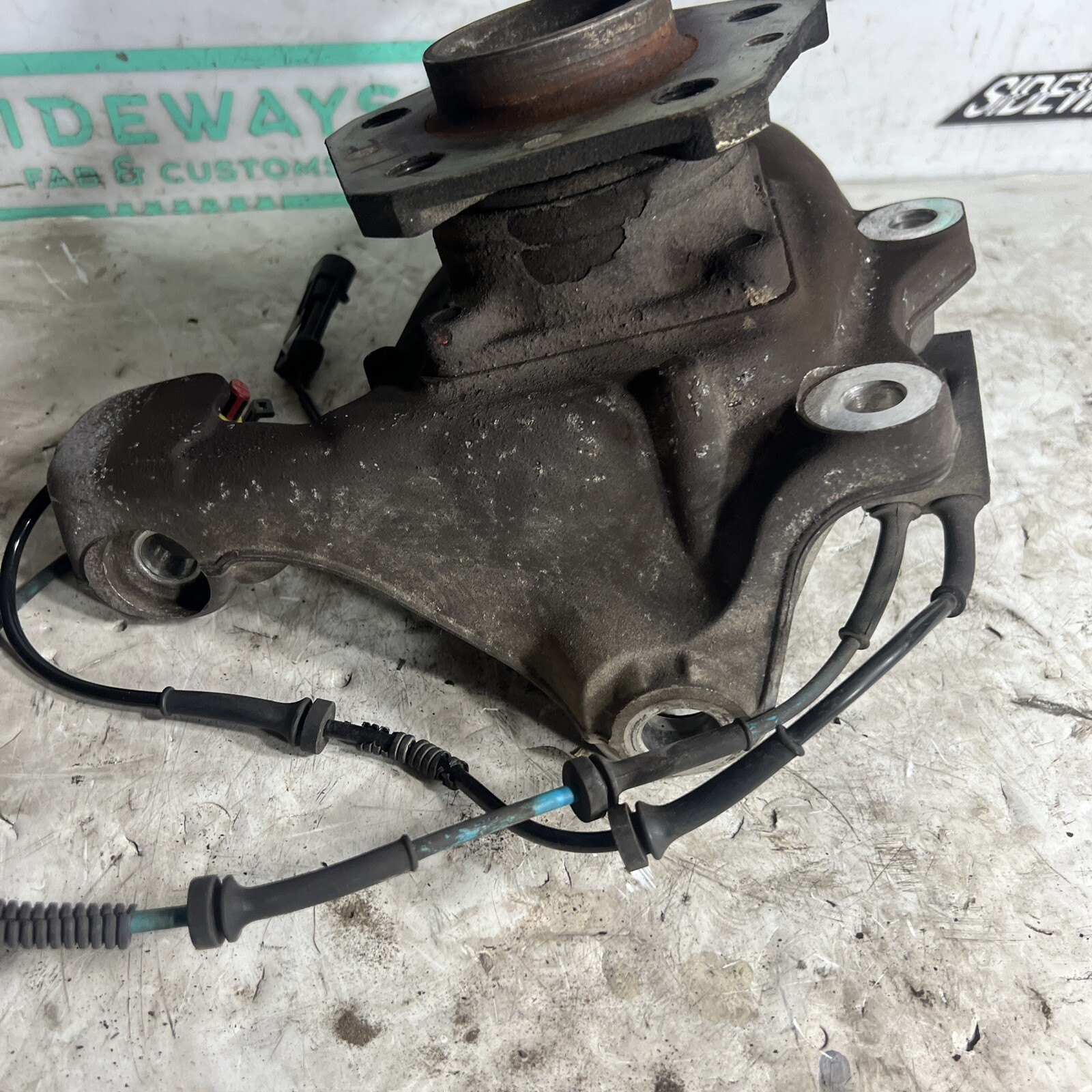 03-08 Maserati Quattroporte Left Front Steering Knuckle M139 Upright Hub Spindle