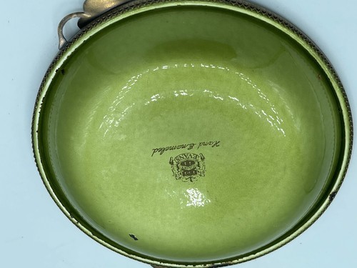 Vtg EVANS Green Hand Enameled Dish with Brass Leaf Edging Marked, 6" Diameter - Picture 6 of 6