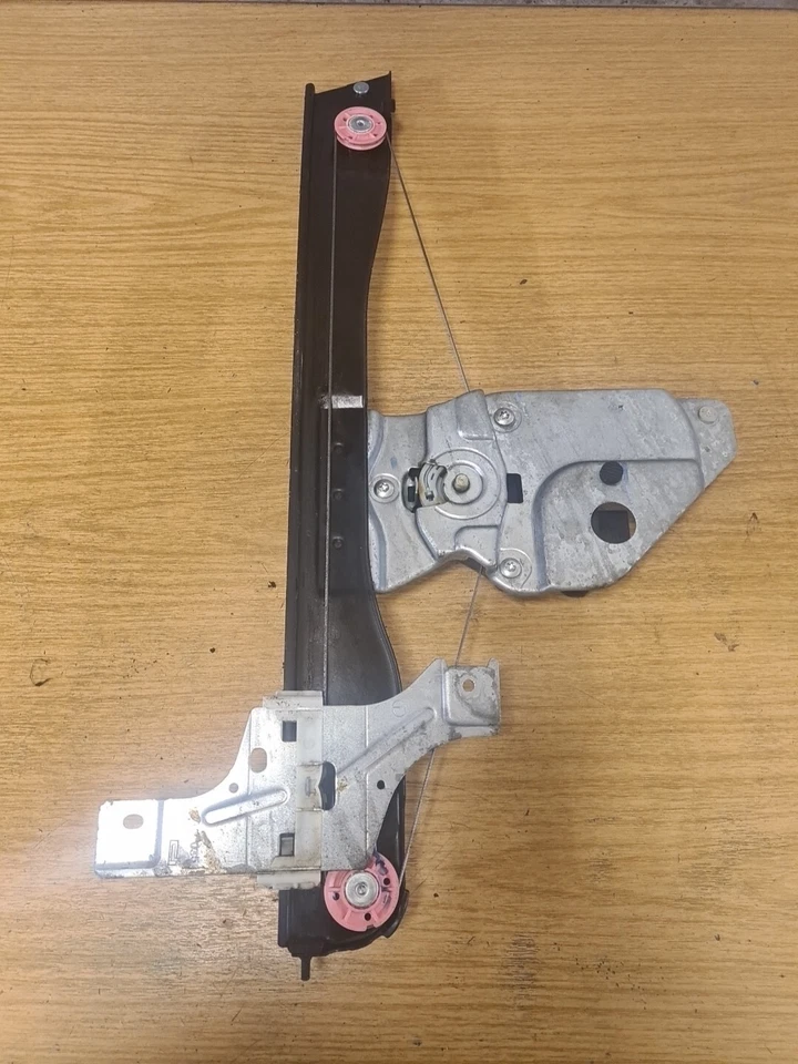 REGULADOR VENTANA DELANTERA LADO PASAJERO PEUGEOT 508 SW 2015 2.0 HDI 9688808280 Foto 2 de 4