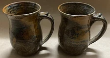Vintage Set Of 2 Collectible Coffee/Tea Mugs Rare Decorative Pottery Style Cups
