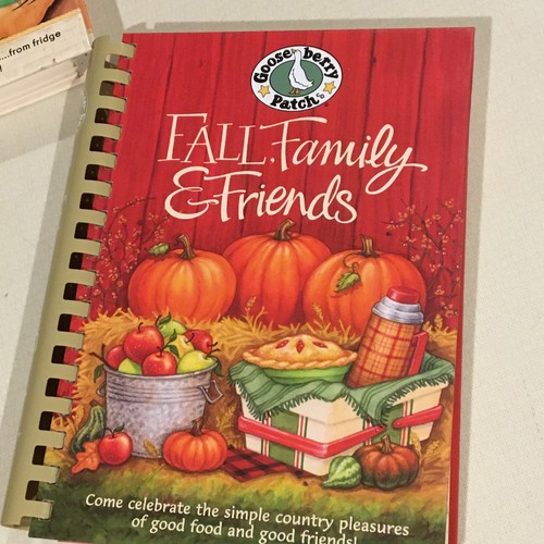 Gooseberry Patch 3 Cookbooks Homespun Christmas Fall Family Homestyle in a Hurry - Picture 3 of 4