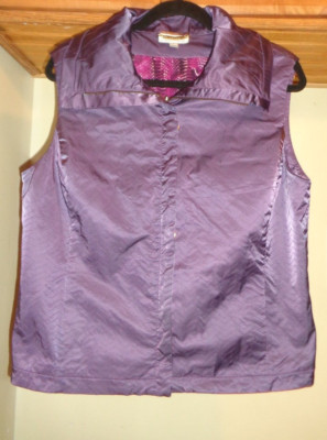 ST.JOHN SPORT PURPLE QUILTED COLLAR NECK  SLEEVELESS  VEST NEW SZ L