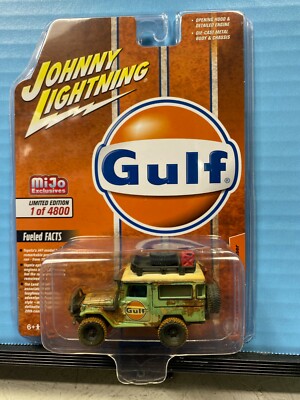1/64 JOHNNY LIGHTNING GULF OIL WEATHER 1980 TOYOTA FJ