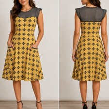 Effie's Heart Bumble Bee Print Dress Size M Whimsical Dark Cottage Quirky