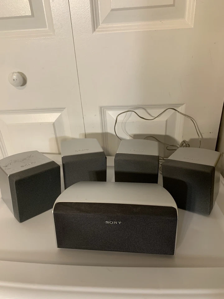 Juego de 5 altavoces sistema envolvente SONY SSCT31 y SSTS10 Foto 2 de 4