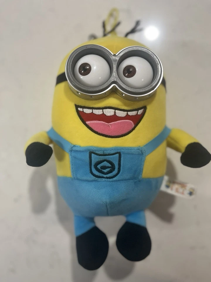 Figura de acción/peluche Despicable Me Minion Dave 8" Foto 2 de 2
