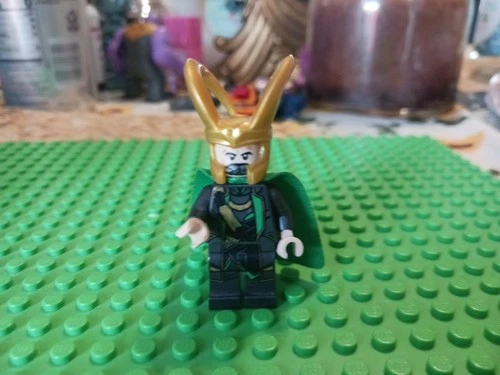 LEGO Loki Minifigure Avengers Marvel Super Heroes Rare