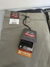 Wrangler Mens Outdoor Series Front Side Cargo Shorts Inseam NWT UPF 308