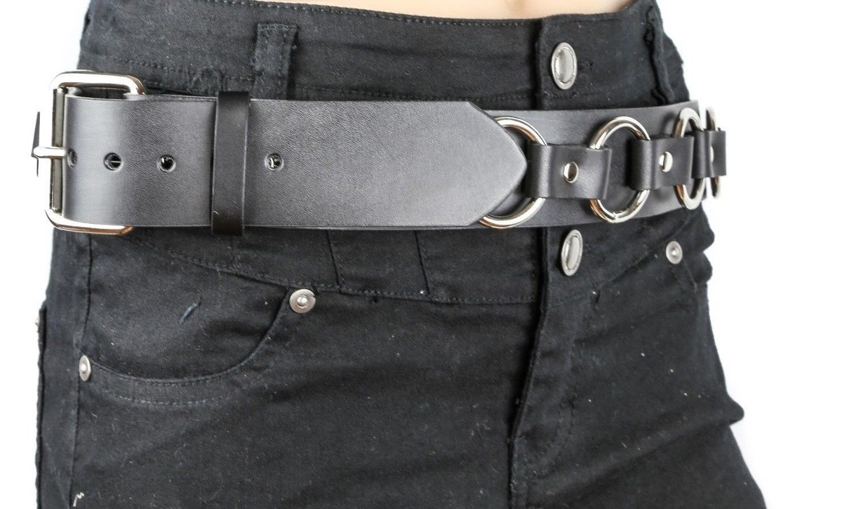 Strap Bondage Belt O Ring Leather Strap Punk Goth GNR Thrashmetal