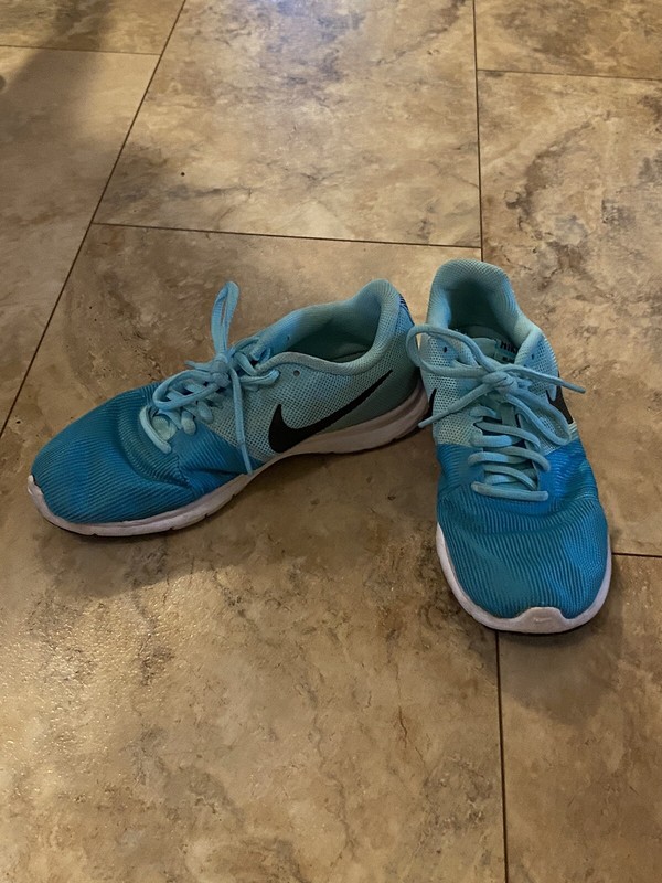 nike size 5y youth sneakers