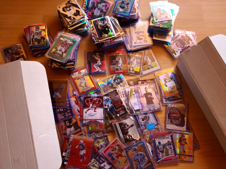 +1500 CARDS MEGA LOT NFL Football Autos, Patches, SSP, RCs, #'d, HITS, STARS - Bild 1 von 4