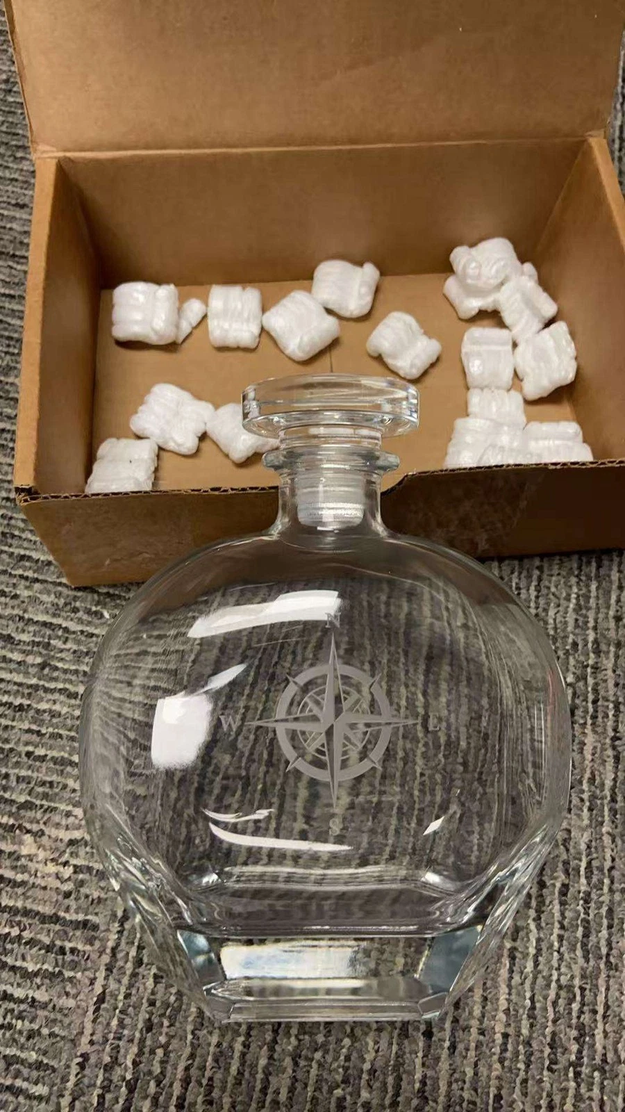 Rolf Glass Compass Rose Whiskey Decanter - Thumbnail 5