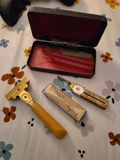 Vintage Eversharp Schick Injector Safety Razor Type G Bakelite Handle USA 1940s