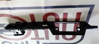 Original VW Touran 5T Blende Armaturenbrett Rechtslenker right - hand drive car