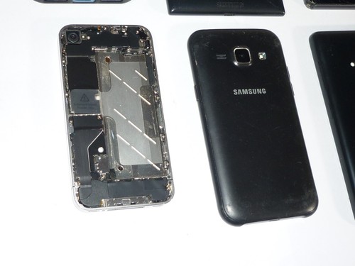 Lotto lavoro 6 cellulari non testati Samsung Sony ecc. - Foto 9 di 10
