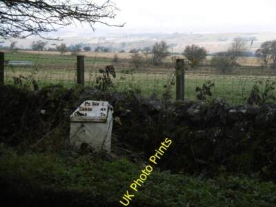Foto 6x4 Meilenstein, Radernie Peat Inn Torf Inn 1Ceres 4 3/4 Cupar 7 1 c2015