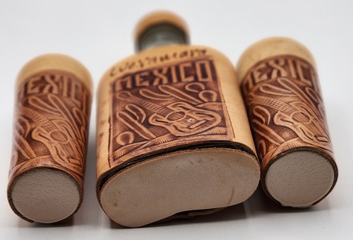 Frasco de cuero en relieve vintage México mecanizado a mano y 2 vasos de chupito tema de guitarra - Imagen 5 de 5