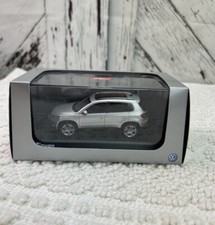 SCHUCO VW VOLKSWAGEN TIGUAN - SILVER METALLIC Model Car 1:43 New DEALER BOX