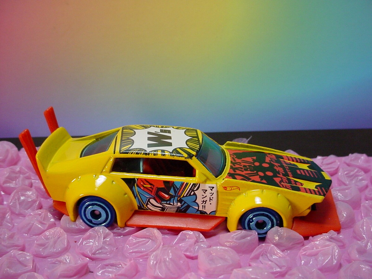 2021 Hot Wheels MAD MANGA ☮ yellow/red; W ☮ ART CARS ☮ LOOSE