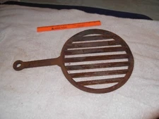 #20 Open Grate Skillet griddle vintage cast iron primative grate