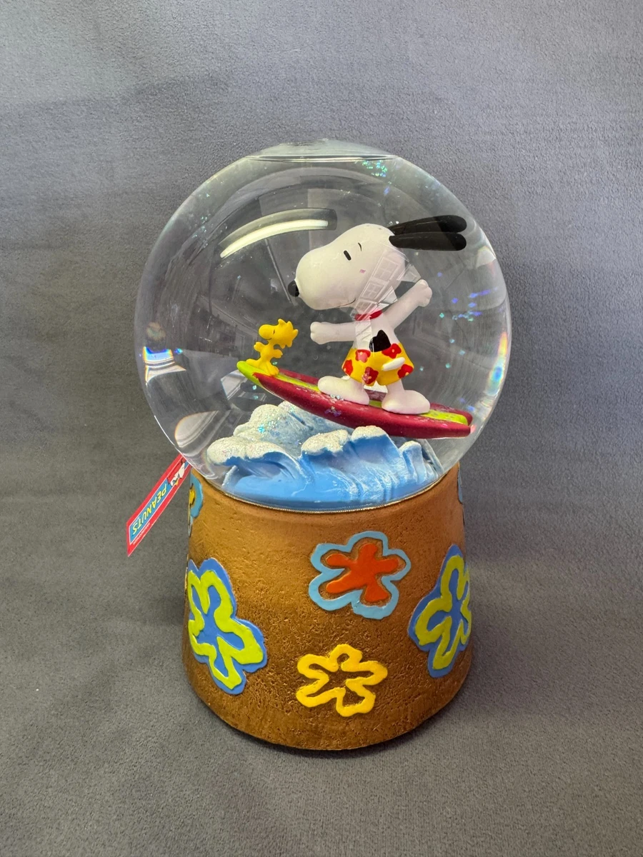 Preços baixos em Globo de Neve Snoopy em Outros itens dos Peanuts