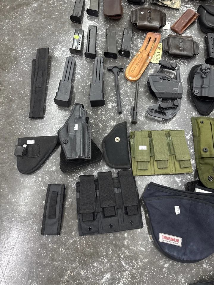 enorme lote de fundas, cargadores y cuero Foto 2 de 4