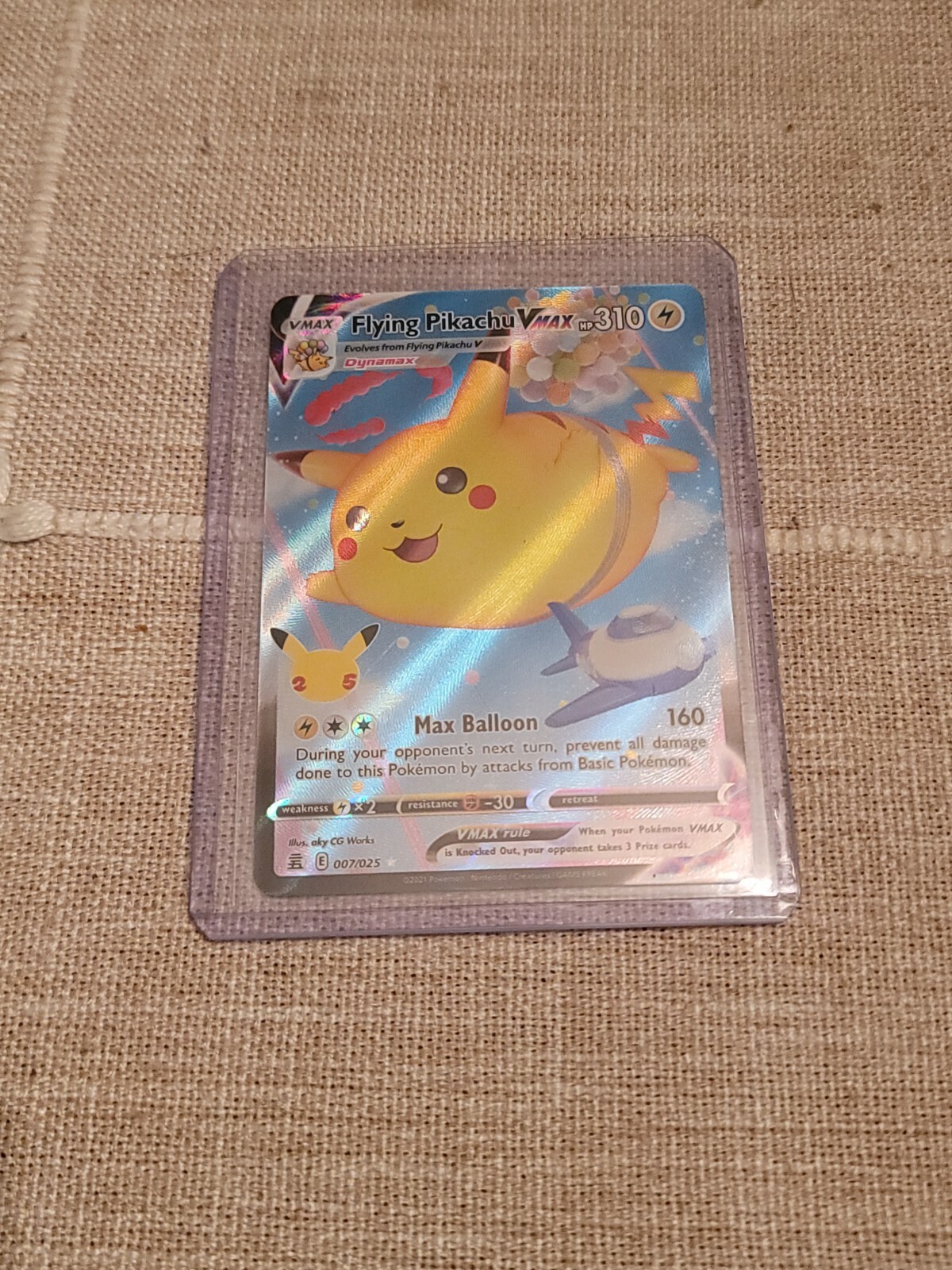 Flying Pikachu VMAX 007/025 - Celebrations - Holo Pokemon Card - NM - 2021