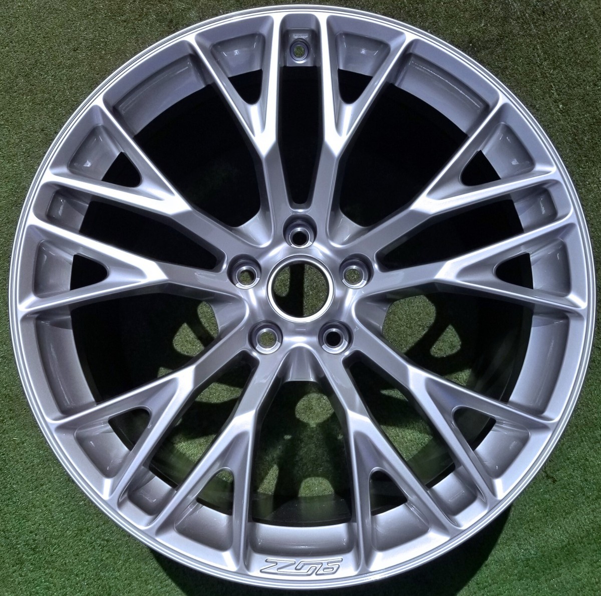 Factory Chevrolet Corvette Z06 Wheel Genuine OEM Nickel ZO6 C7 Q6A