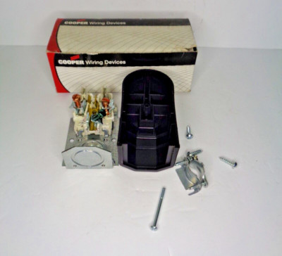 COOPER WIRING DEVICES 112BK-BOX-C 50 A 125/250 V RANGE/POWER RECPTACLE, NEW