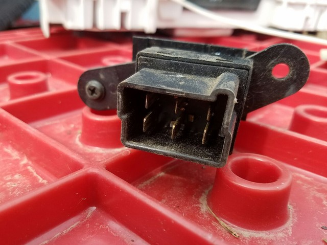 1992-96 FORD F150,250,350,BRONCO FRONT AND REAR FUEL SWITCH | eBay