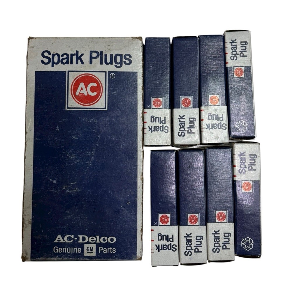 AC Delco CR43TS Spark Plugs NOS Set of 8 5514029 