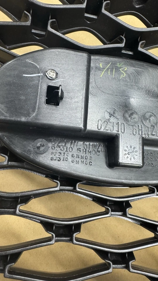 62310-6HM0C Infiniti Q50 Grill 2019-2022 - Image 3 of 4