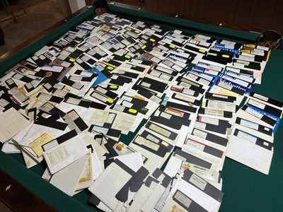Vintage. Huge Lot Of Commodore 64 128 SX Floppy Disks Games Utilities