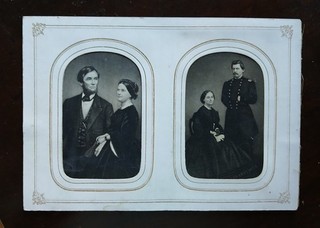 1861 Presidente Abraham Lincoln y General George McClellan con Primera Dama CDV RARO.