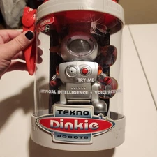 NEW Vtg TEKNO DINKIE ROBOT Voice Activated ROBOT Jibo-Kie Games Retro 2001