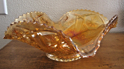 Depression Glass Dish Square Wave Star  6.75'' X 3''   Vintage Marigold Iridescent