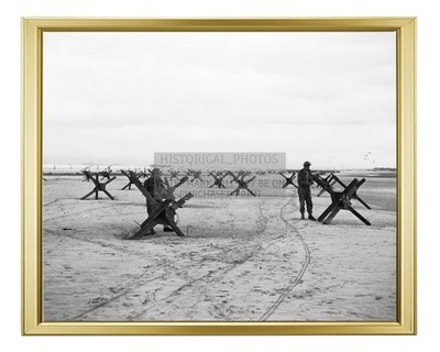 NORMANDY LANDINGS ROYAL NAVY COMMANDOS 1944 8X10 GOLD FRAMED PHOTO
