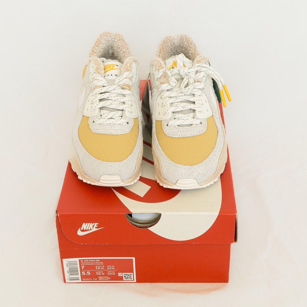 nike air wild light bone