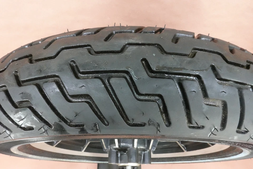 Llanta delantera Dunlop 91-95 Harley Davidson Electra Glide Classic FLHTC Foto 2 de 4