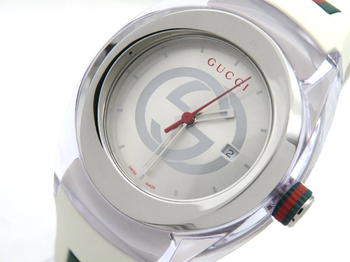Montre femme Gucci 137.3 Sync Sherry Line cadran argenté quartz