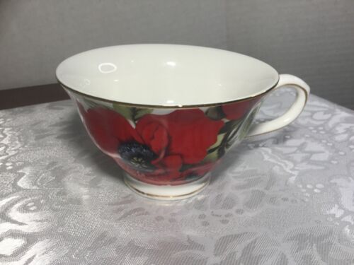 Tasse à thé Grace's avec coquelicot rouge sur porcelaine blanche - remplacement mignon - Photo 1/6