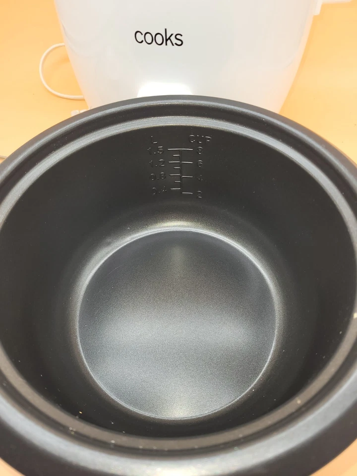 Arrocera RC-150 16 tazas con manual del propietario y paleta de arroz Foto 4 de 4