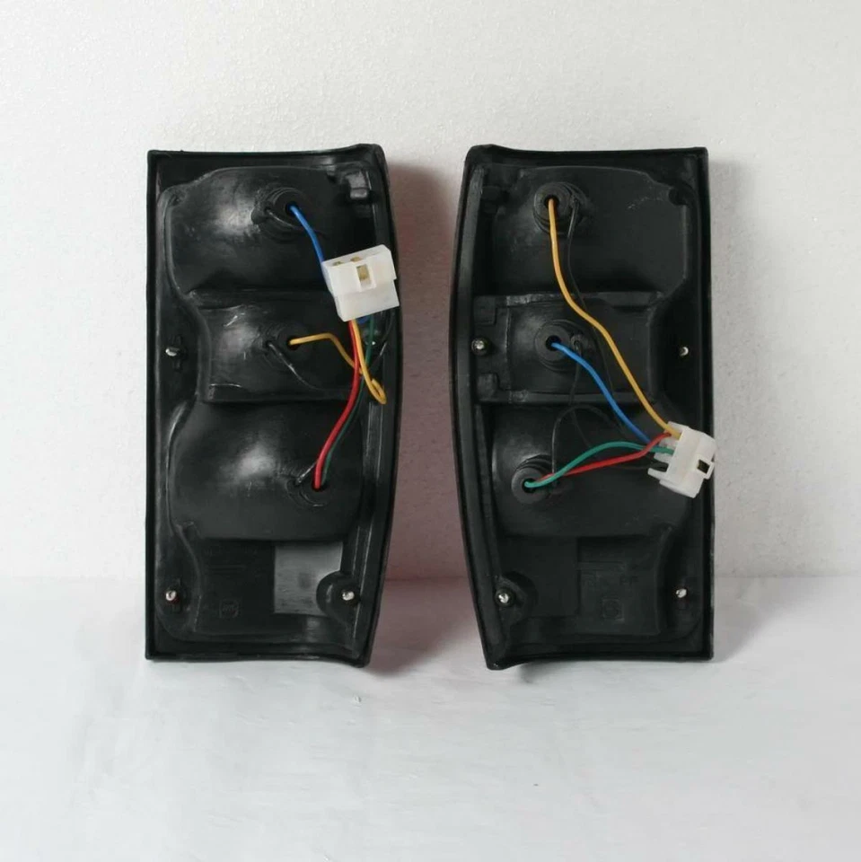 Par de luces traseras para camioneta Toyota Hilux Hero LN50 LN56 1984-1988 Foto 2 de 3