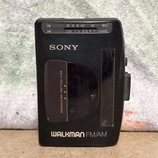 Sony Walkman WM-FX10 Portable Cassette Tape Player  FM/AM Radio Turns on