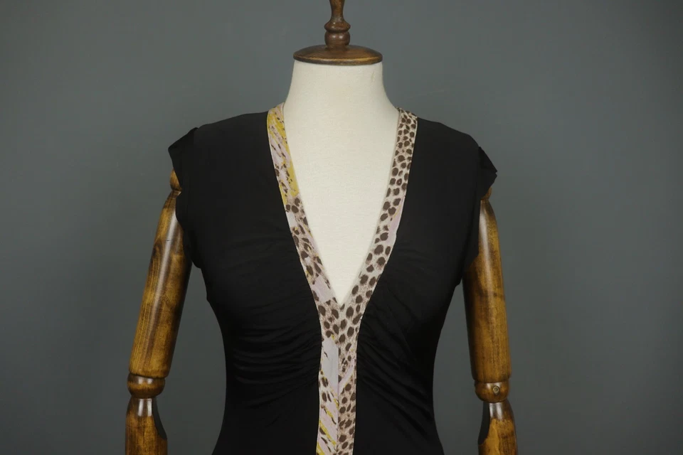 Blusa Pullover Informal Just Cavalli Negra Viscosa Sin Mangas Cuello en V Talla 46 Foto 2 de 4