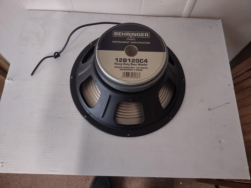 12" heavy duty woofer behringer 12B120C4 4 ohm, dusty, untested, looks good