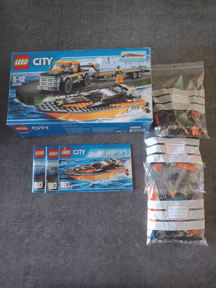LEGO City 60085 4x4 with Powerboat, photo 1 sur 5